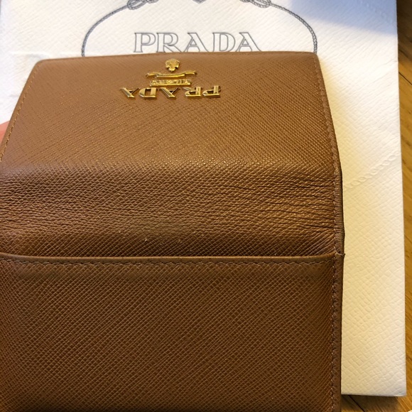 Prada Wallet - Picture 7 of 8
